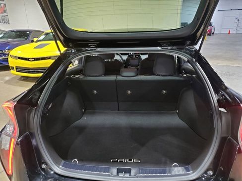 Used 2016 Toyota Prius Three image 41