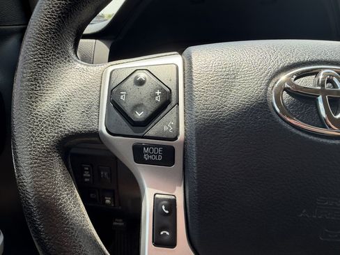 Used 2019 Toyota Tundra SR5 w/ SR5 Upgrade Package AWD/4WD image 33
