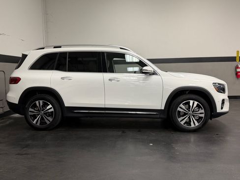 Used 2025 Mercedes-Benz GLB 250 GLB 250 image 5