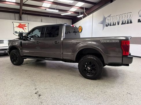 Used 2020 Ford F250 Lariat AWD/4WD image 4