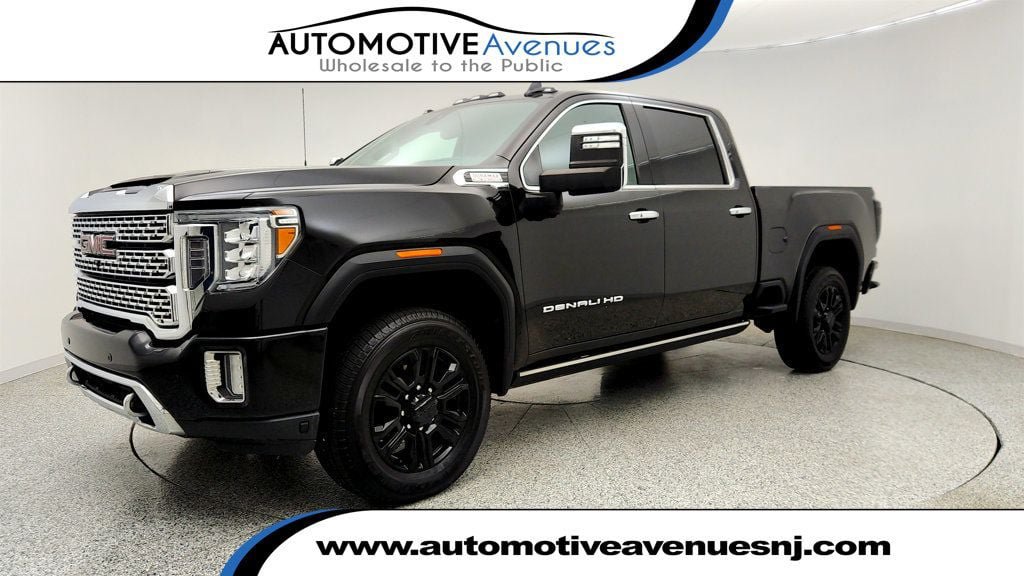 Used 2022 GMC Sierra 2500 Denali w/ Denali Black Diamond Edition AWD/4WD image 1