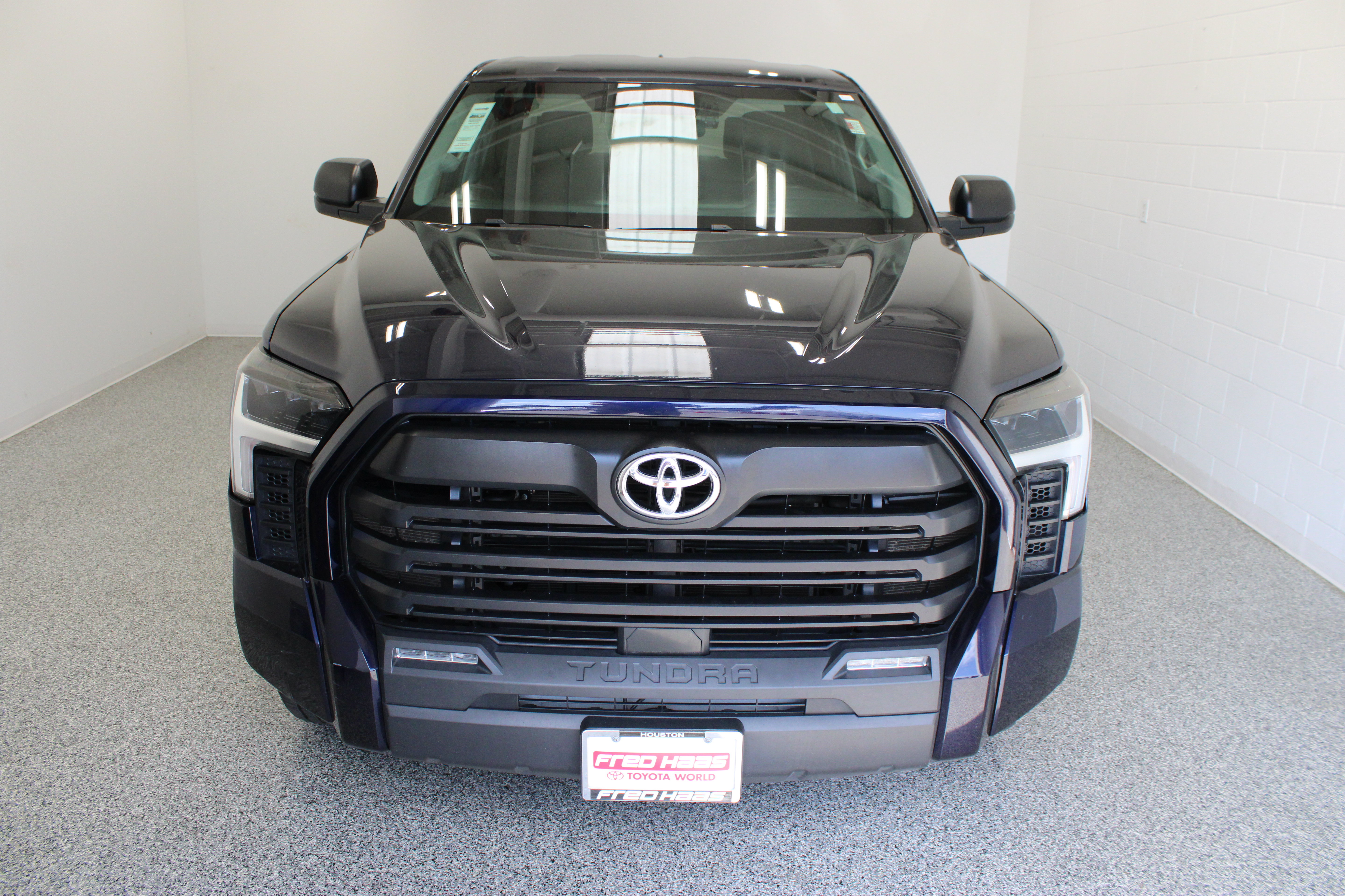 Used 2024 Toyota Tundra SR5 RWD image 3