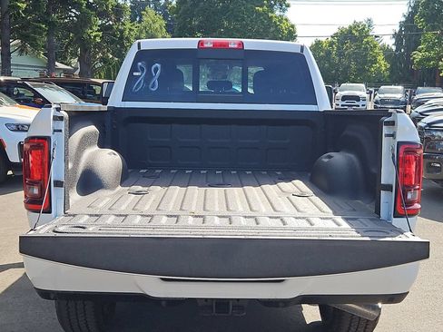 New 2026 RAM 2500 Tradesman AWD/4WD image 10