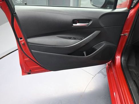Used 2021 Toyota Corolla LE FWD image 72