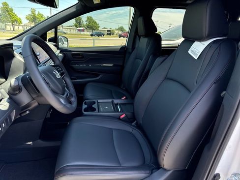 New 2026 Honda Odyssey Sport-L image 11