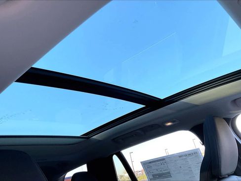 New 2026 Volvo XC90 B5 Plus w/ Protection Package image 30