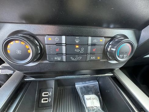 Used 2019 Ford F150 XLT w/ Equipment Group 302A Luxury AWD/4WD image 23