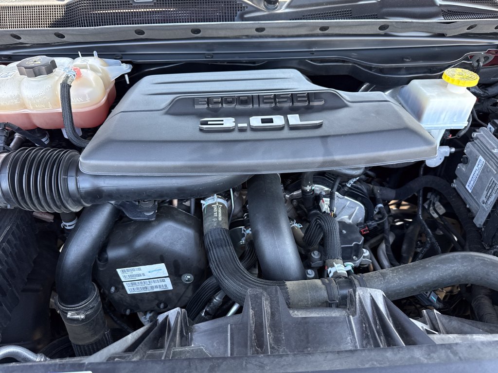 Used 2023 RAM 1500 Limited w/ Body Color Bumper Group AWD/4WD image 35