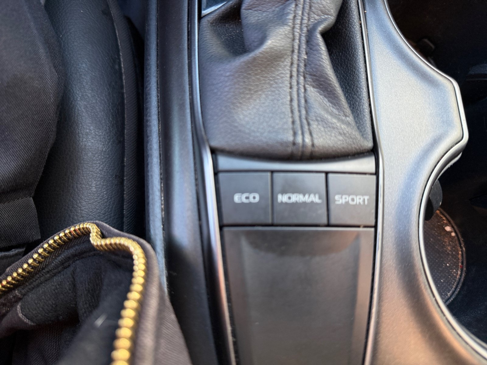 Used 2023 Toyota Camry SE FWD image 24