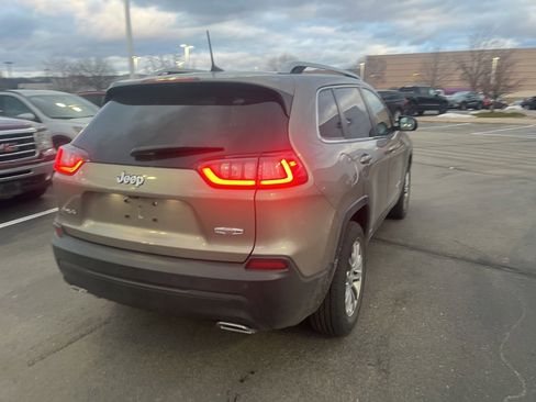 Used 2021 Jeep Cherokee Latitude Lux w/ Comfort/Convenience Group image 7