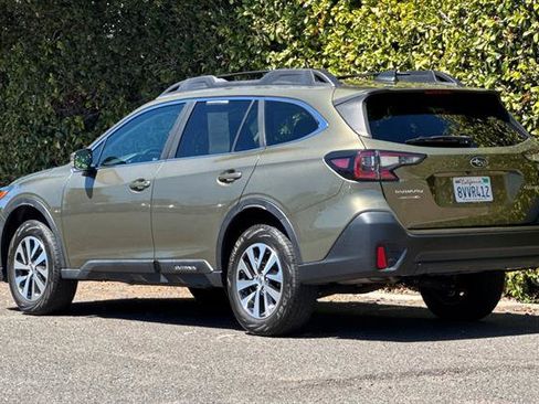 Used 2021 Subaru Outback Premium AWD/4WD image 5