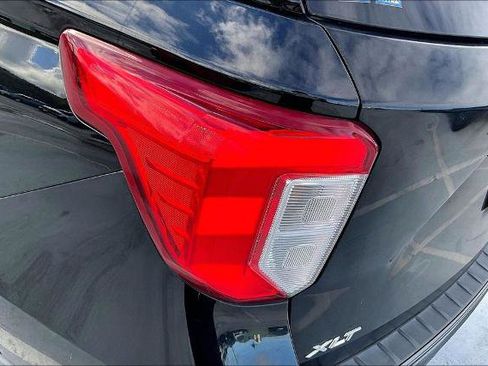 Certified 2021 Ford Explorer XLT w/ Equipment Group 202A RWD image 33