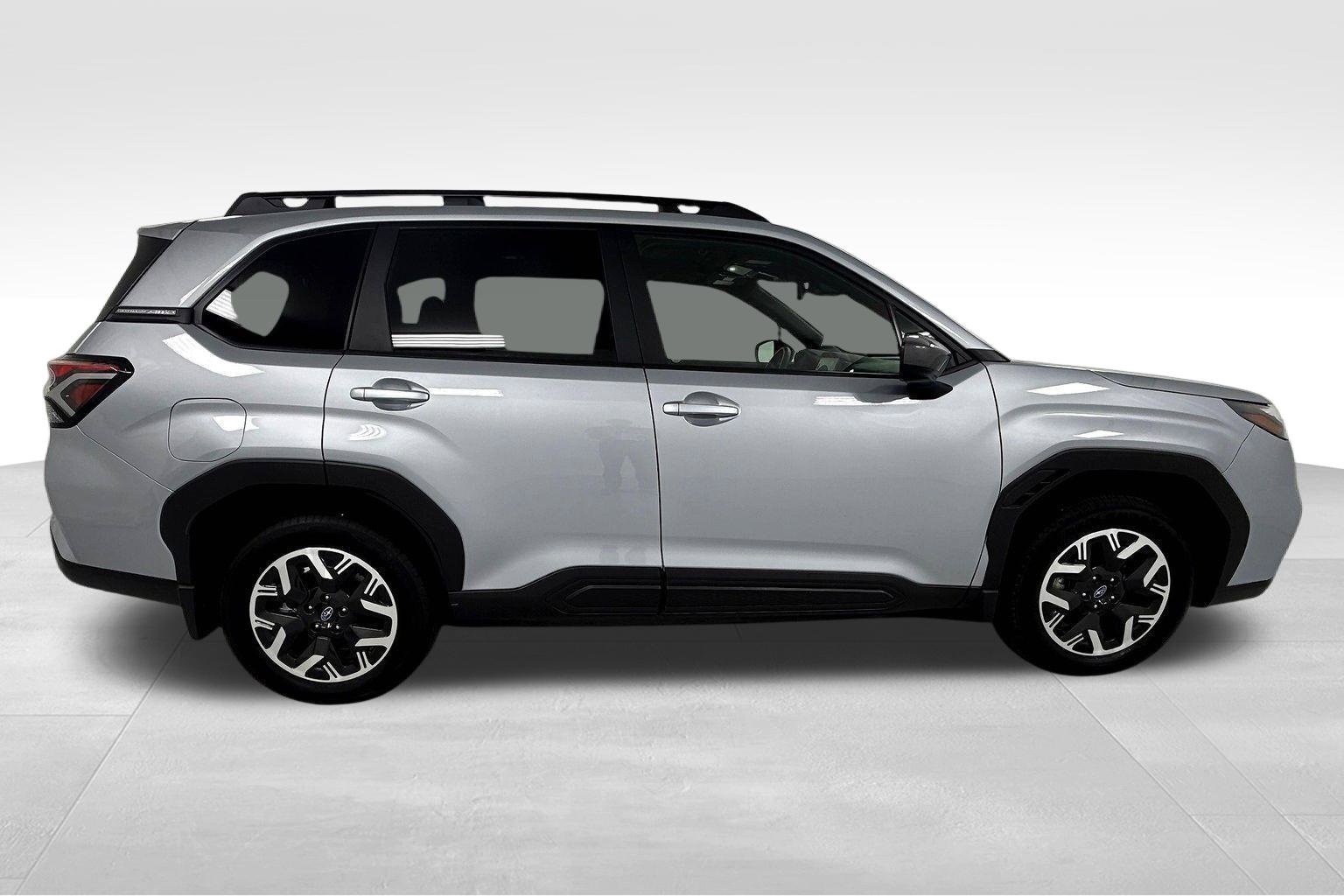 Certified 2025 Subaru Forester Premium AWD/4WD image 9