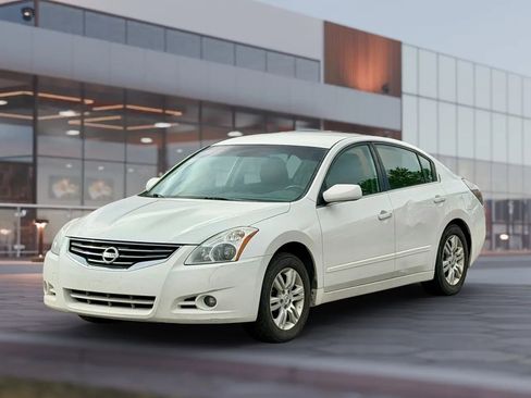 Used 2012 Nissan Altima 2.5 S w/ 20th Anniversary Pkg image 4