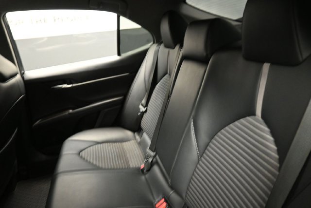 Used 2022 Toyota Camry SE FWD image 21