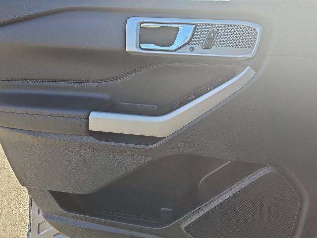 Used 2022 Ford Explorer Limited AWD/4WD image 37