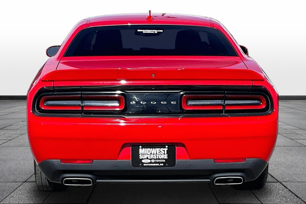 Used 2017 Dodge Challenger SXT Plus RWD image 4