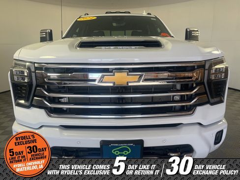 Used 2024 Chevrolet Silverado 2500 High Country w/ High Country Premium Package image 13