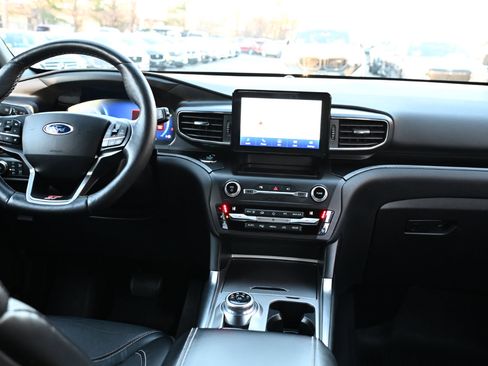 Used 2020 Ford Explorer ST image 35