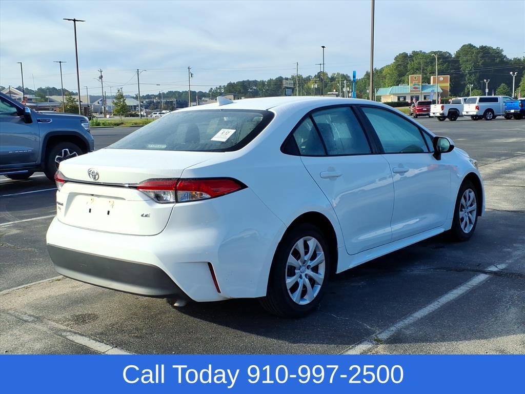 Used 2025 Toyota Corolla LE FWD image 6