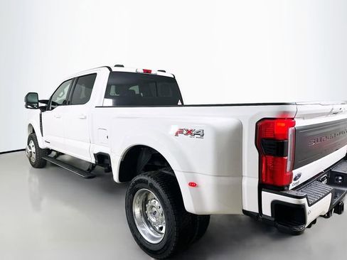 New 2026 Ford F450 Platinum w/ FX4 Off-Road Package image 5