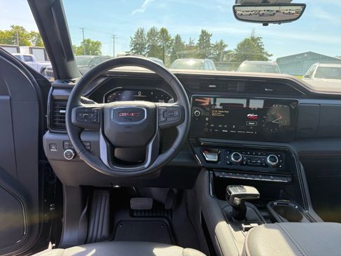 Used 2026 GMC Sierra 1500 AT4 w/ AT4 Premium Package AWD/4WD image 19
