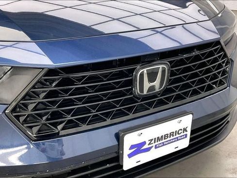 Certified 2024 Honda Accord EX image 31