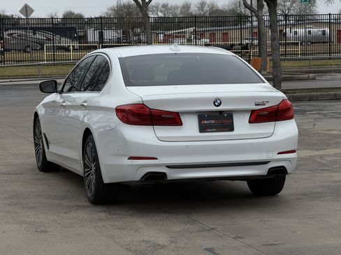 Used 2017 BMW 540i w/ Premium Package image 10