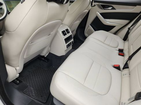 Used 2026 Jaguar F-PACE R-Dynamic S image 21