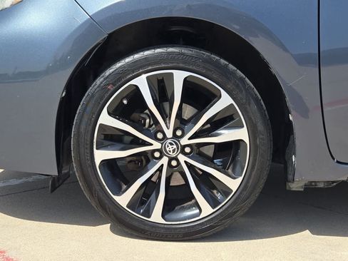 Used 2017 Toyota Corolla SE FWD image 12