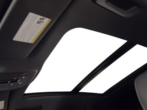 New 2025 Audi Q3 2.0T Premium image 18