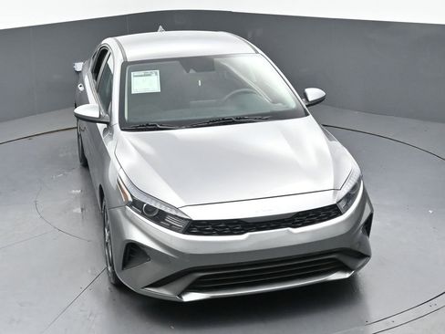 Used 2023 Kia Forte LXS image 37