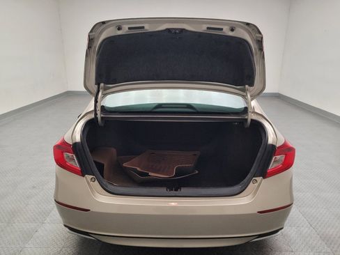 Used 2018 Honda Accord LX image 29