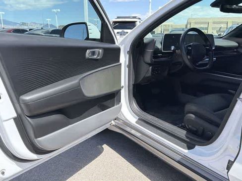 Used 2023 Hyundai Ioniq 6 SEL AWD/4WD image 10