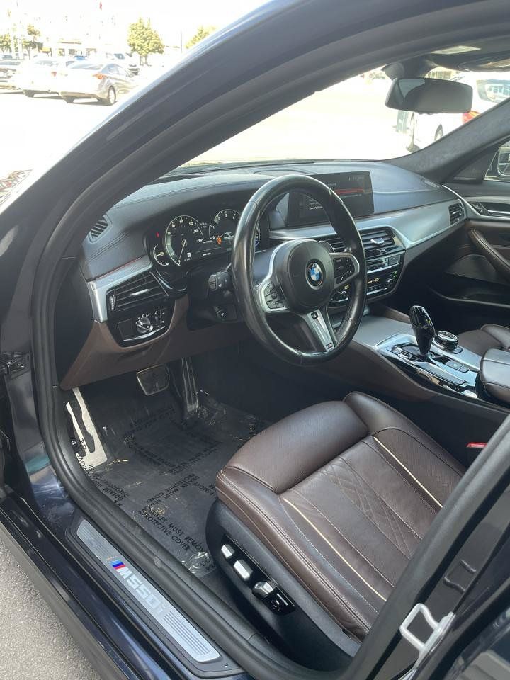 Used 2018 BMW M550i xDrive AWD/4WD image 10