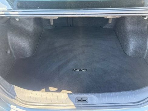 Used 2024 Nissan Altima 2.5 SR FWD image 24