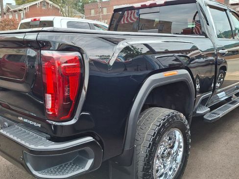 Used 2022 GMC Sierra 3500 Denali AWD/4WD image 6