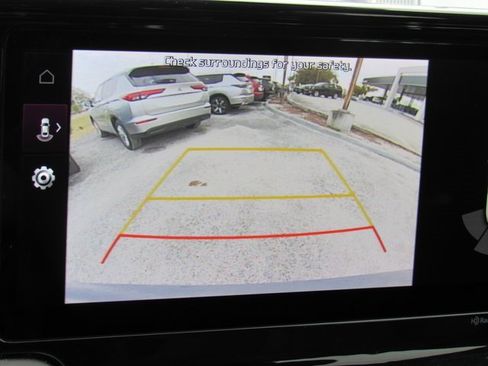 Used 2022 Kia Sorento S image 18