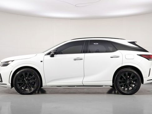Used 2023 Lexus RX 500h F Sport image 8