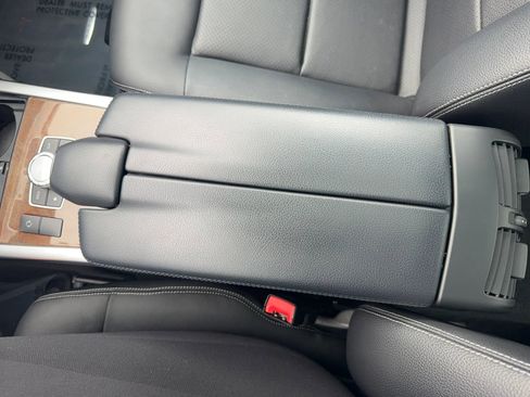 Used 2014 Mercedes-Benz E 350 4MATIC Sedan image 30