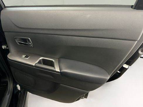 Used 2024 Mitsubishi Outlander Sport SE image 30