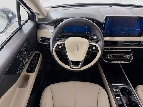 New 2026 Lincoln Corsair Premiere image 24