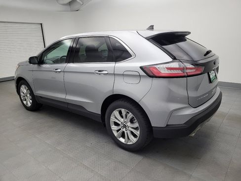 Used 2023 Ford Edge Titanium image 3