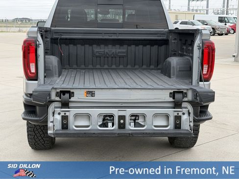 Used 2025 GMC Sierra 1500 AT4X image 5