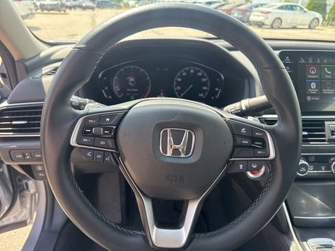 Used 2019 Honda Accord Touring image 20