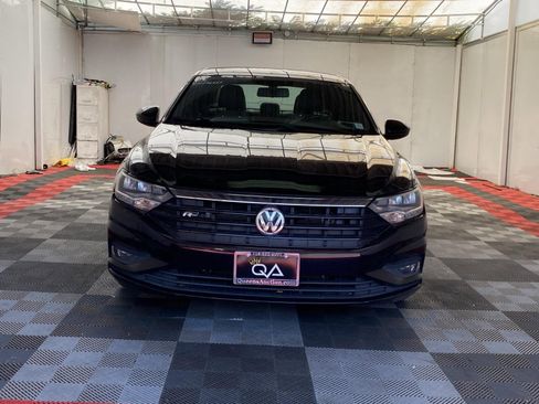 Used 2019 Volkswagen Jetta R-Line FWD image 2