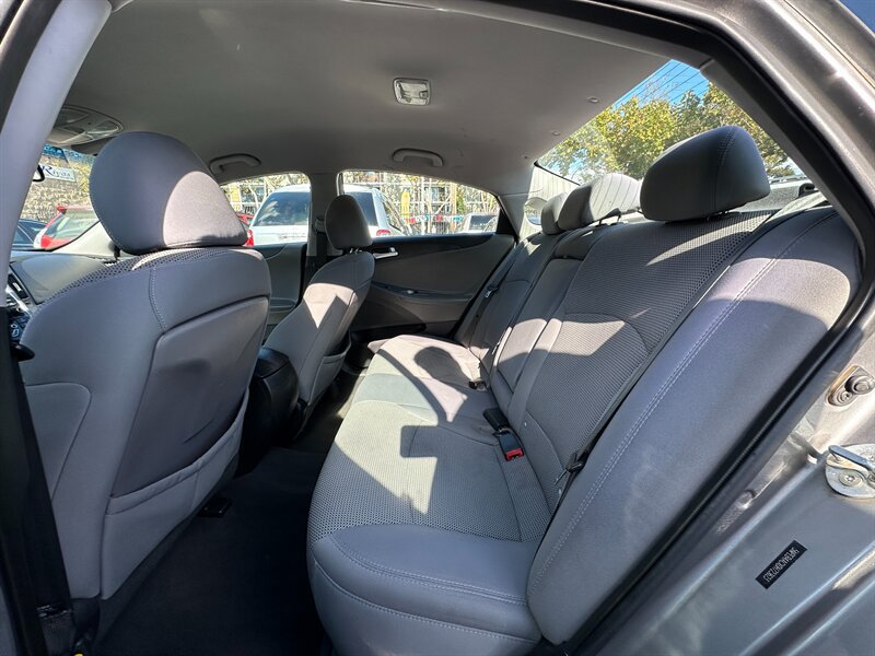 Used 2013 Hyundai Sonata GLS FWD image 18