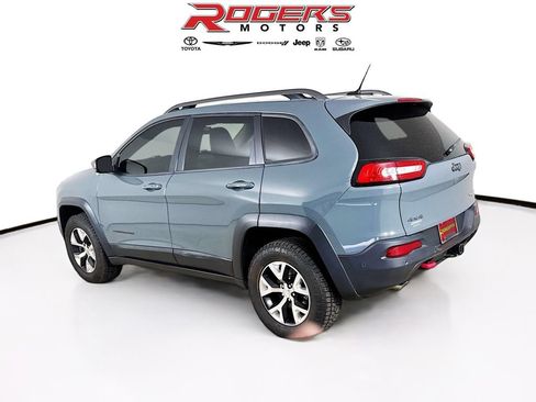 Used 2015 Jeep Cherokee Trailhawk w/ Comfort/Convenience Group AWD/4WD image 6