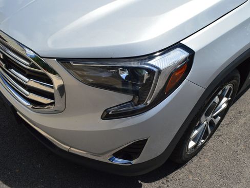 Used 2019 GMC Terrain SLT FWD image 3