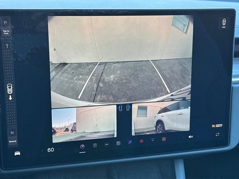 Used 2023 Tesla Model X image 19